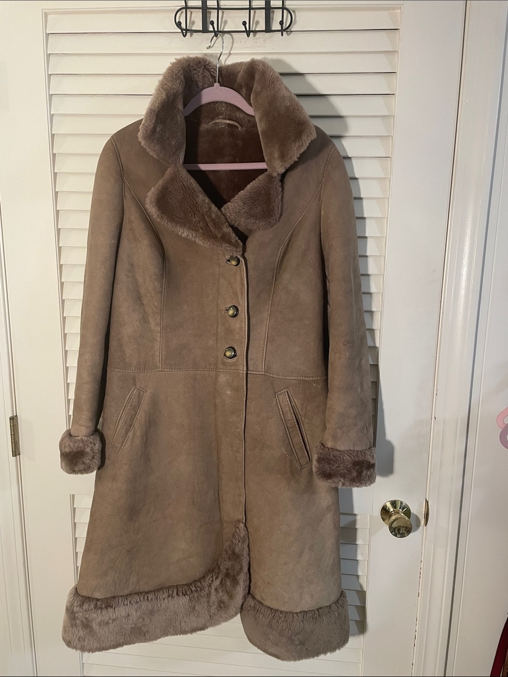Genuine Shearling Vintage Taupe European 3 Nice Button Coat